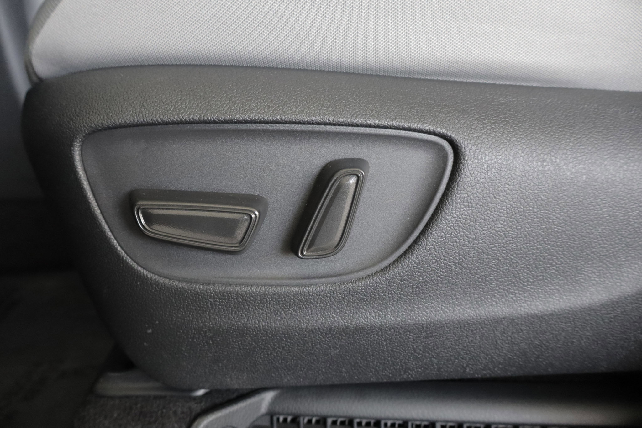 Used 2026 Toyota Sienna LE image 12