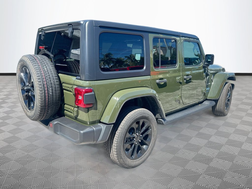 Used 2023 Jeep Wrangler Unlimited Sahara w/ Cold Weather Group AWD/4WD image 6