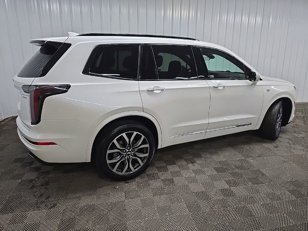 Used 2021 Cadillac XT6 Sport image 3