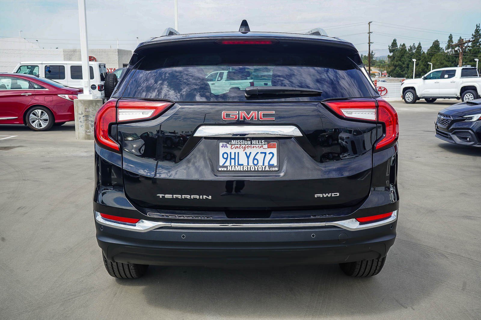Used 2022 GMC Terrain SLT w/ Tech Package AWD/4WD image 6