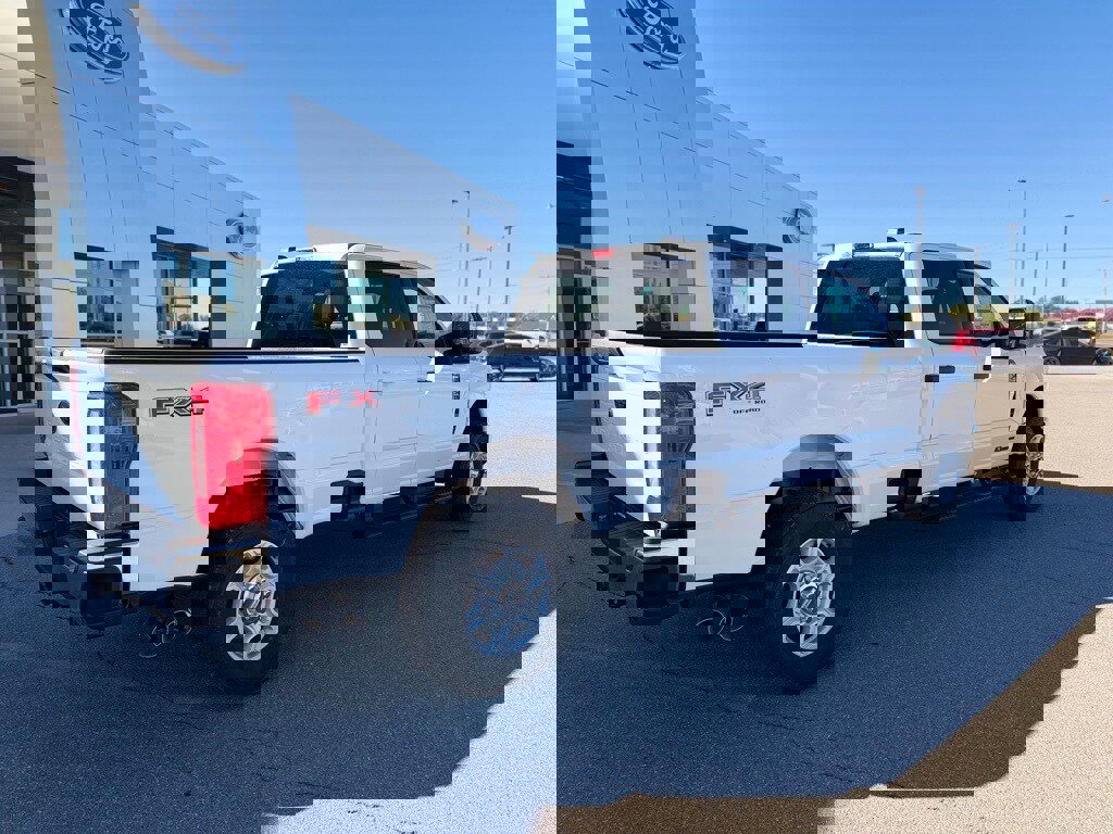 New 2026 Ford F250 XLT w/ FX4 Off-Road Package image 7