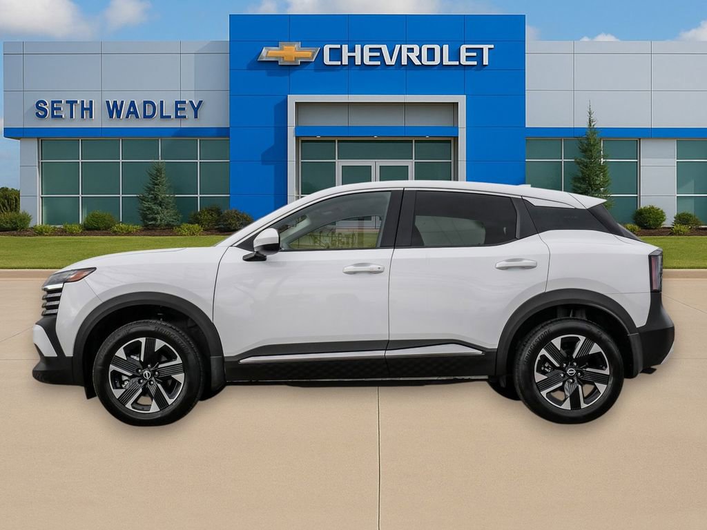 Used 2025 Nissan Kicks SV image 4