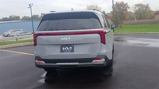 New 2026 Kia Carnival SX image 2