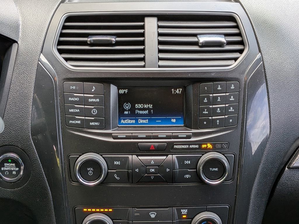 Used 2018 Ford Explorer XLT FWD image 20