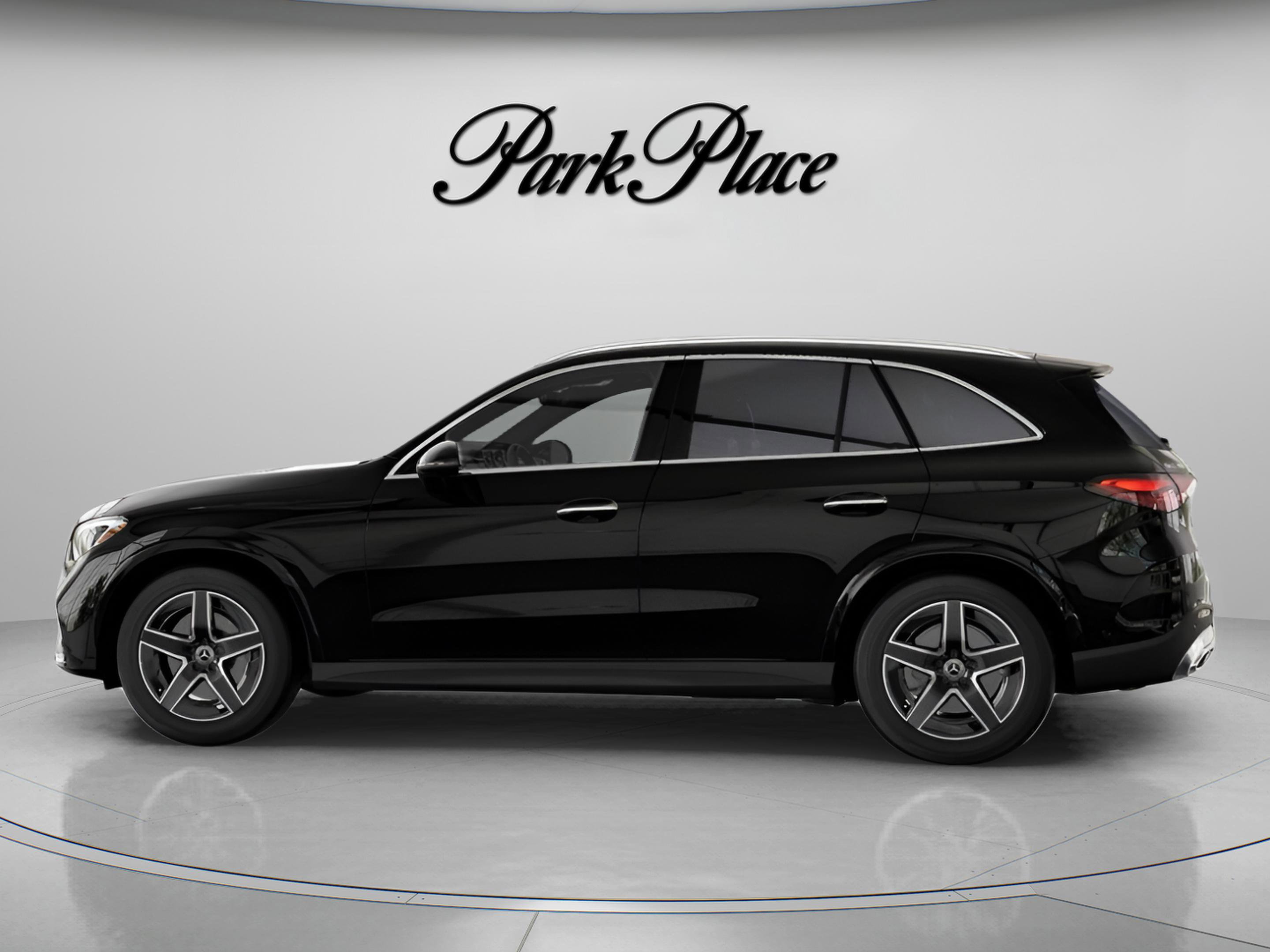 Certified 2025 Mercedes-Benz GLC 300 image 8