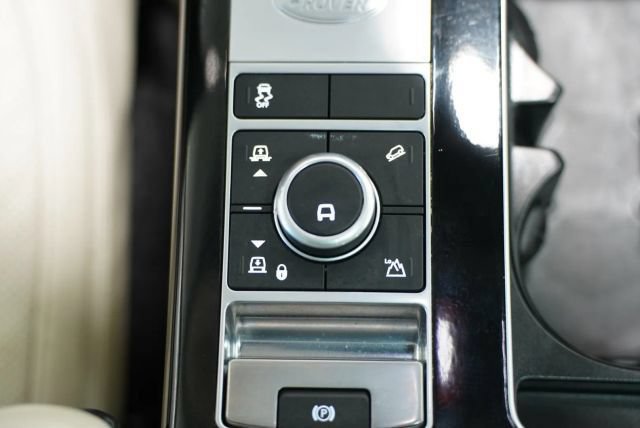 Used 2020 Land Rover Range Rover HSE AWD/4WD image 37