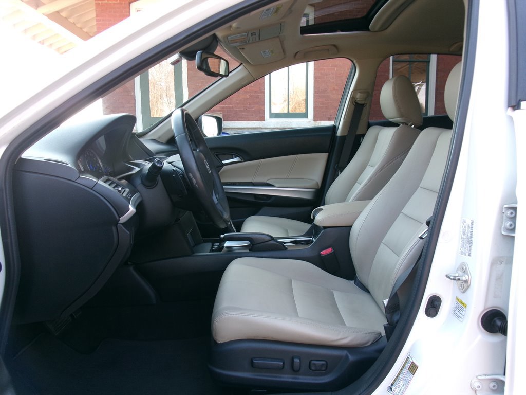 Used 2013 Honda Crosstour EX-L image 8