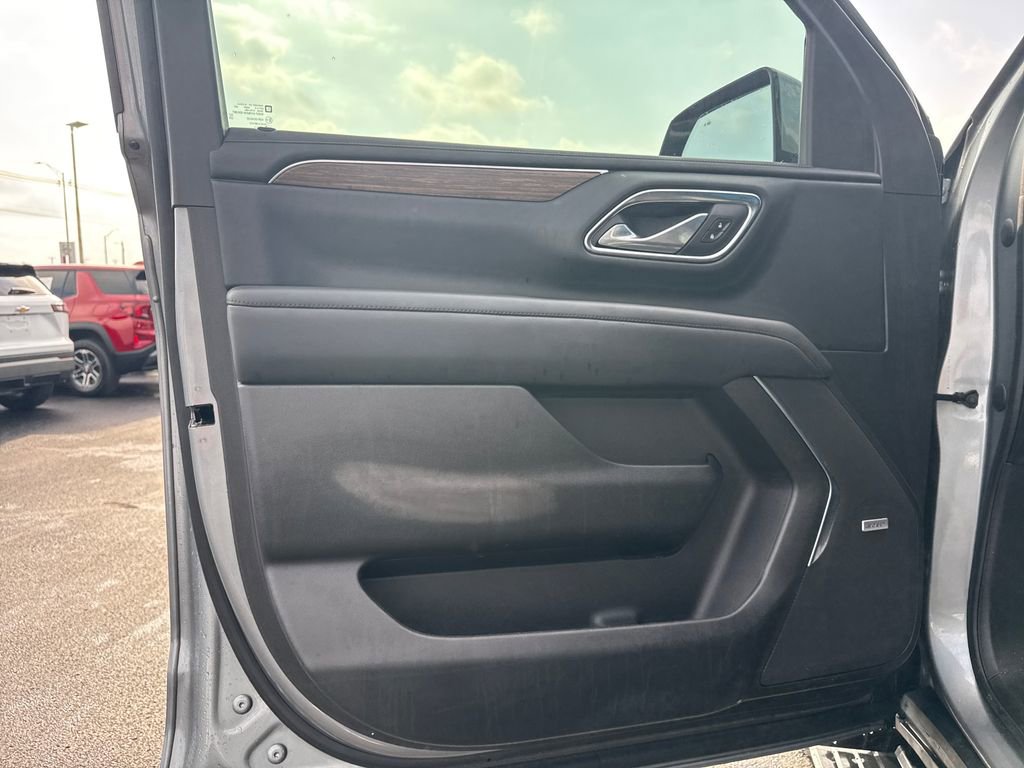 Used 2023 Chevrolet Tahoe High Country image 12