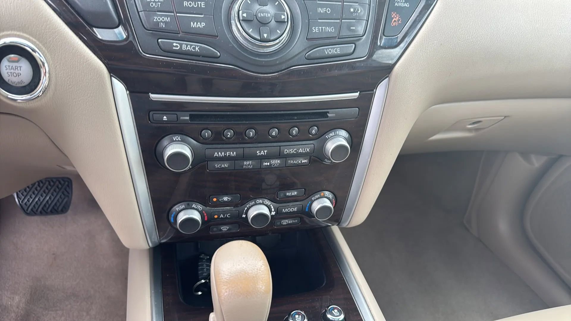 Used 2014 Nissan Pathfinder Platinum w/ Platinum Premium Package image 12