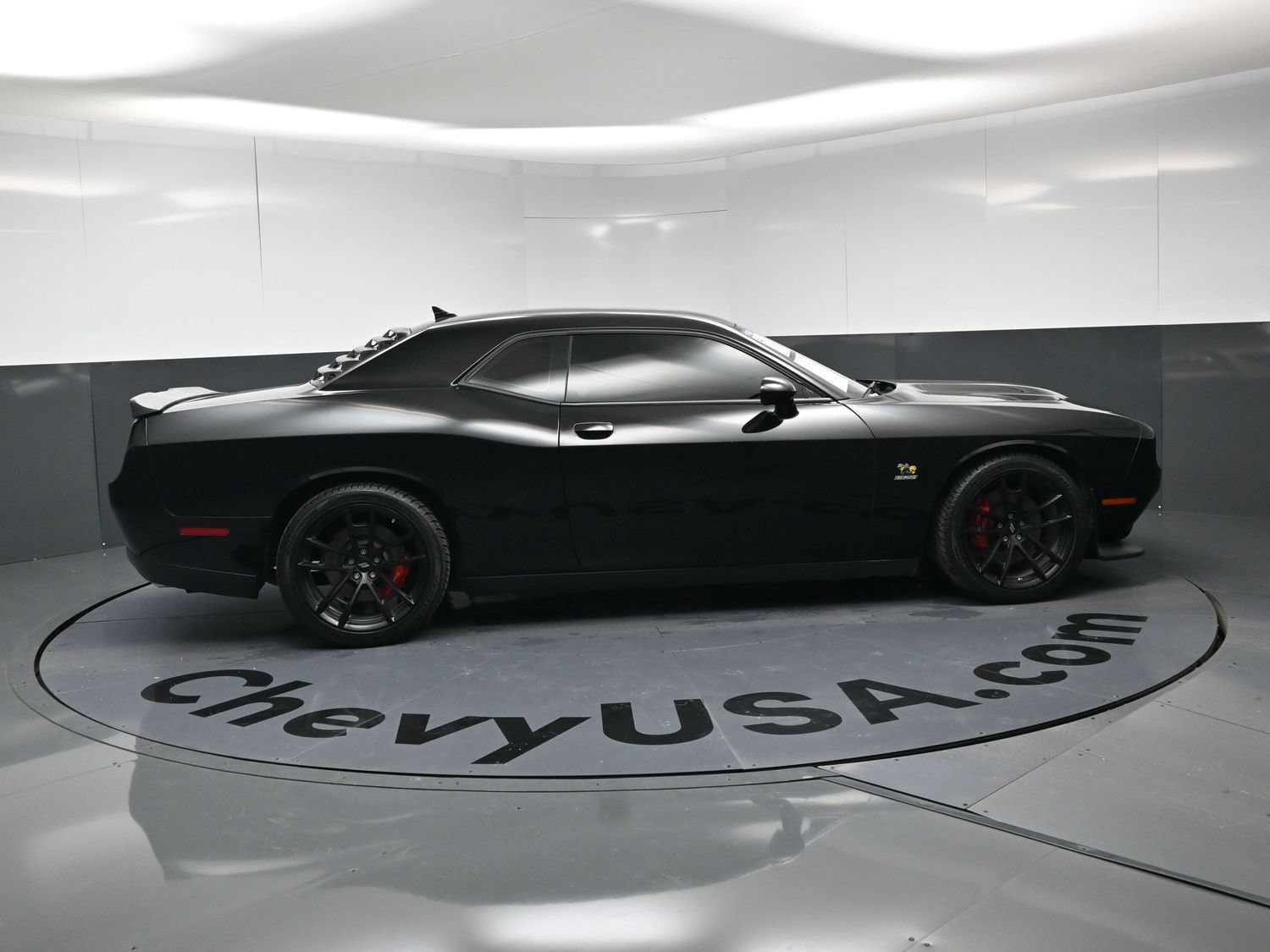Used 2021 Dodge Challenger R/T Scat Pack RWD image 16