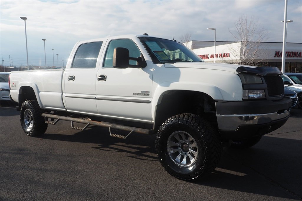 Used 2003 Chevrolet Silverado 2500 LT w/ Skid Plate Package image 3