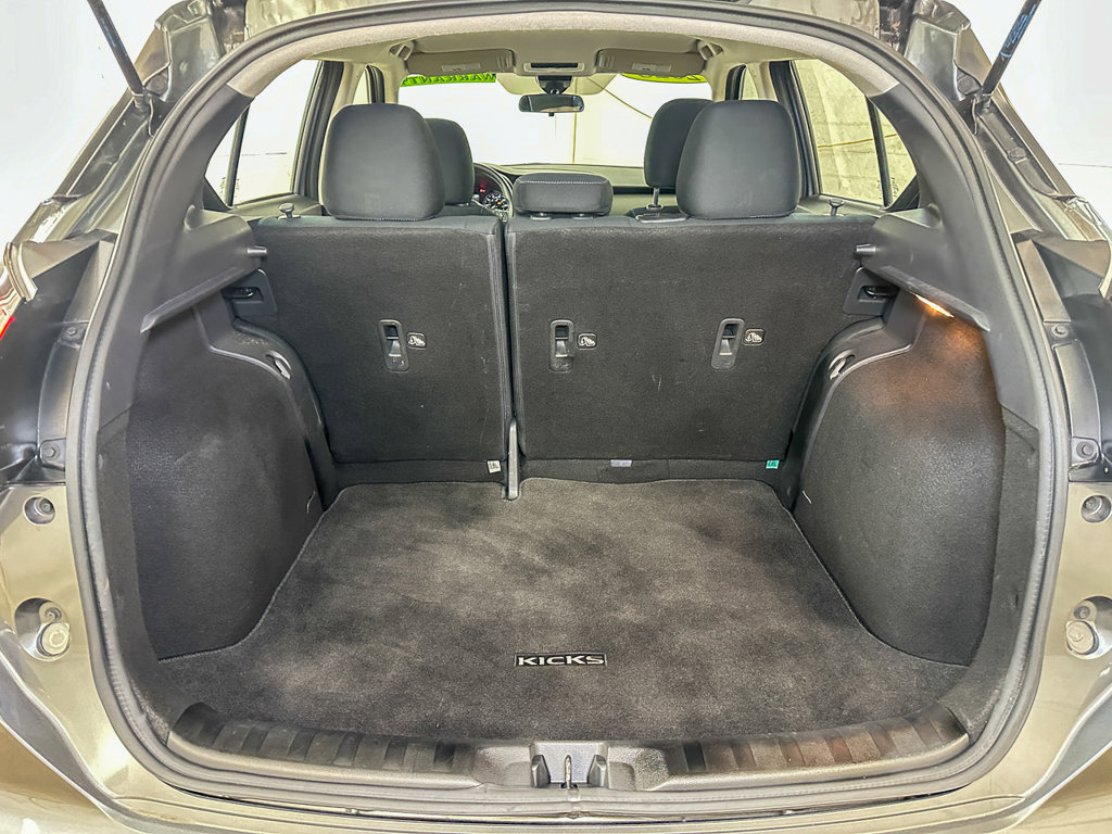 Used 2023 Nissan Kicks SV FWD image 17