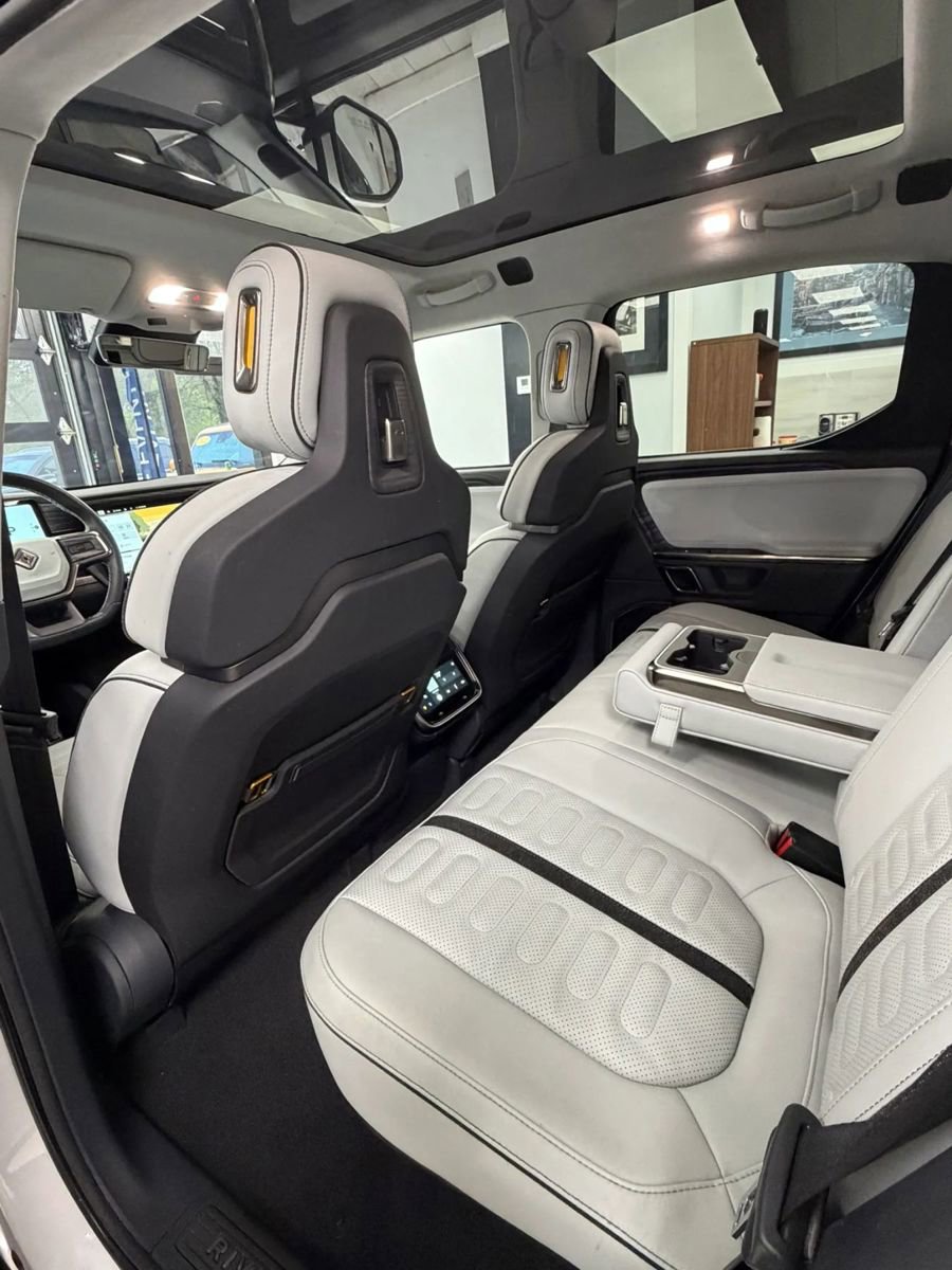 Used 2022 Rivian R1T Adventure AWD/4WD image 24
