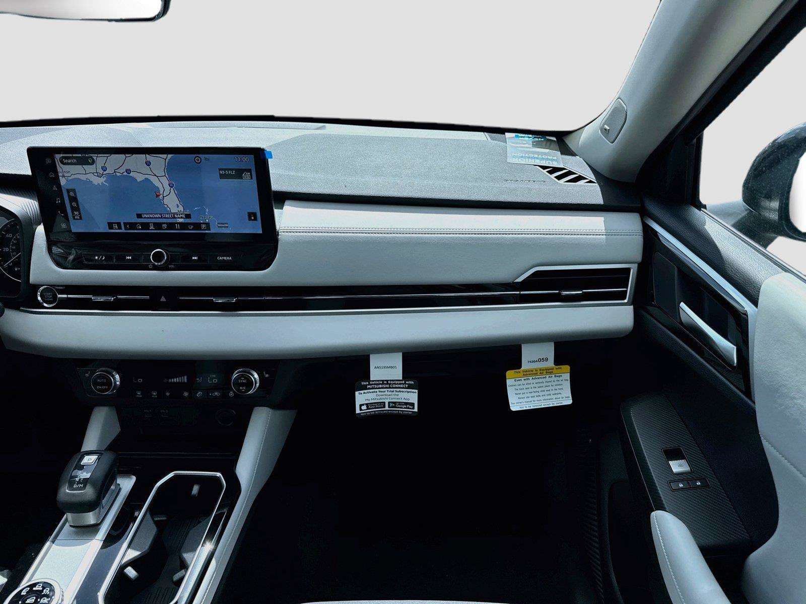 New 2026 Mitsubishi Outlander SE FWD image 30