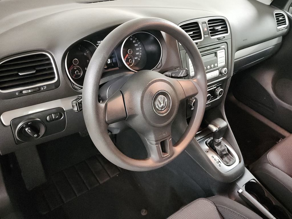 Used 2010 Volkswagen Golf 2-Door image 17