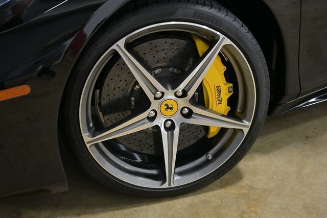 Used 2013 Ferrari 458 Spider RWD image 11