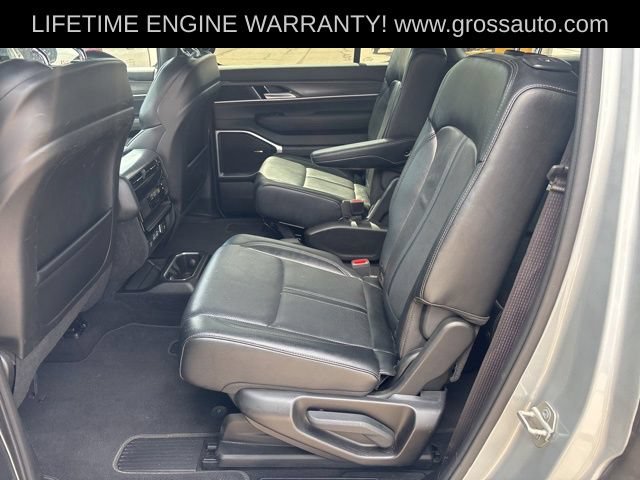 Used 2024 Jeep Wagoneer Series III AWD/4WD image 23