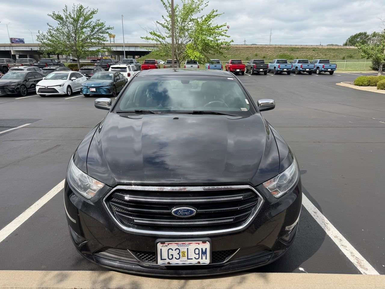 Used 2014 Ford Taurus Limited image 3