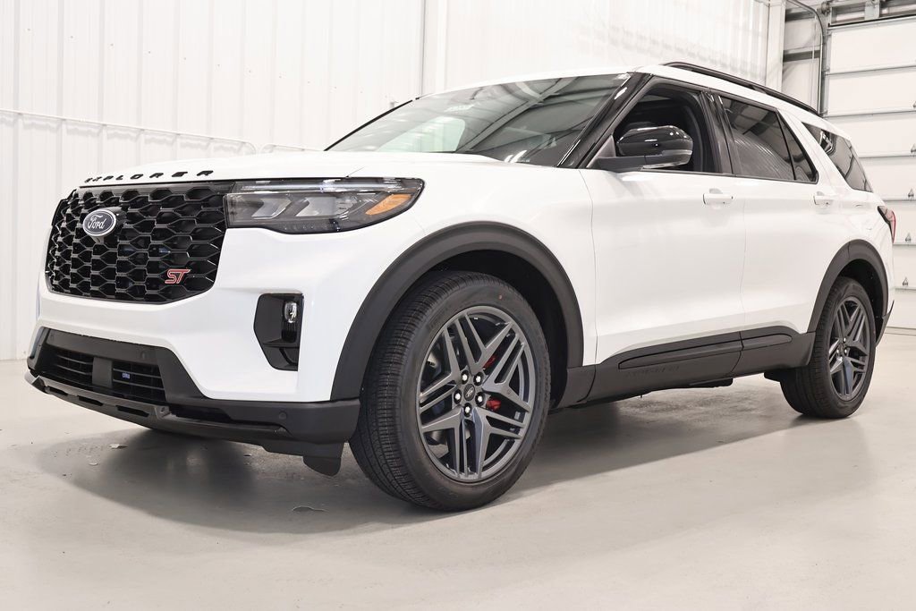 New 2026 Ford Explorer ST w/ Sun And Sound Package image 4