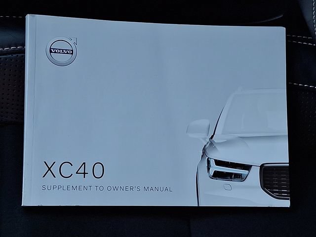 Used 2021 Volvo XC40 T5 R-Design w/ Advanced Package AWD/4WD image 27