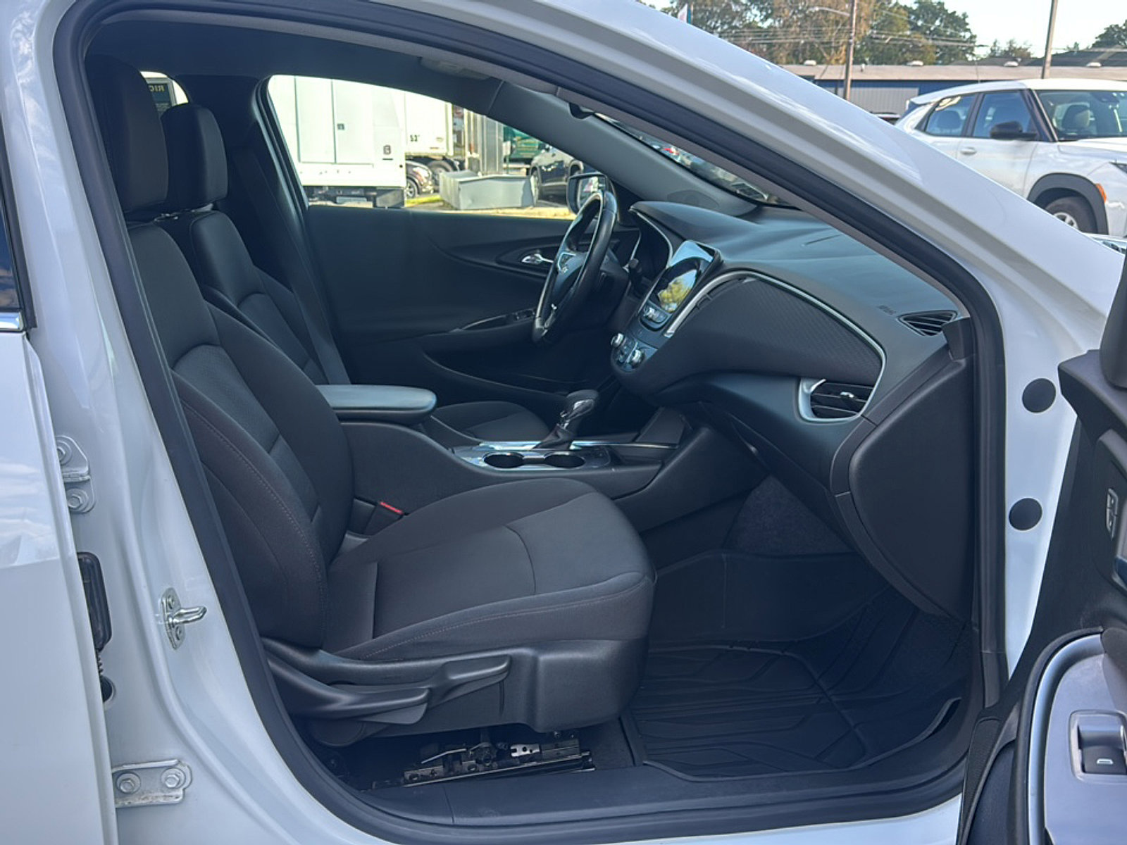 Used 2021 Chevrolet Malibu RS image 12