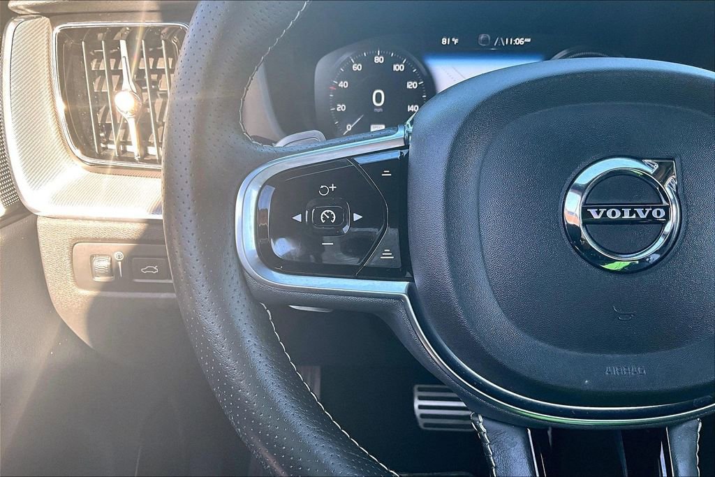 Used 2019 Volvo XC60 T8 R-Design w/ Advanced Package image 25