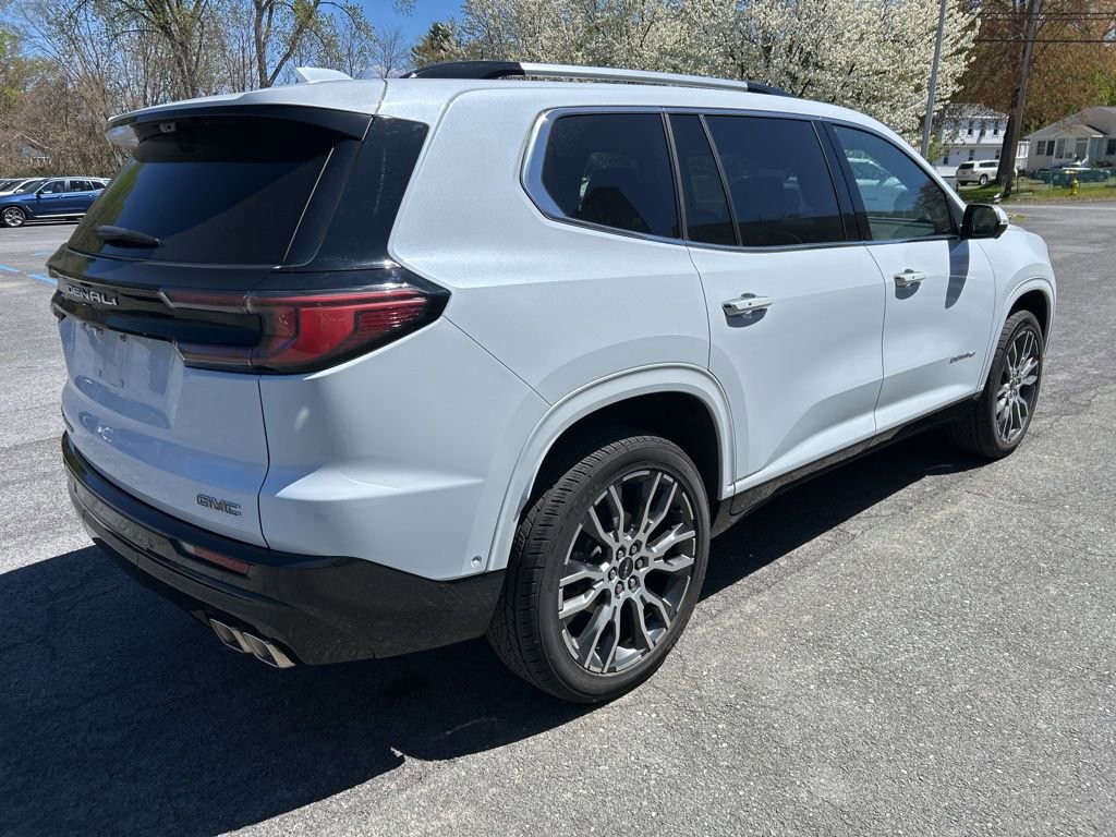 Used 2026 GMC Acadia Denali Ultimate w/ LPO, Floor Liner Package AWD/4WD image 5