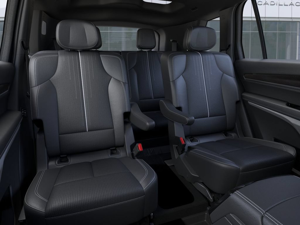 New 2027 Cadillac Vistiq Sport w/ LPO, Floor Liner Package AWD/4WD image 17