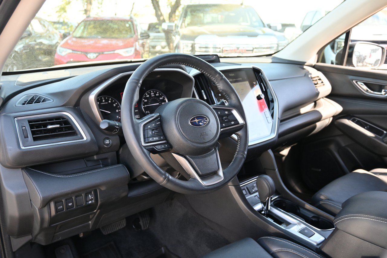 Used 2023 Subaru Ascent Limited w/ Technology Package AWD/4WD image 17