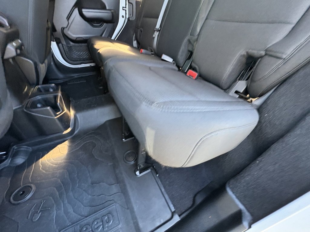 Used 2021 Jeep Wrangler Willys image 20