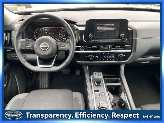 Used 2022 Nissan Pathfinder SV AWD/4WD image 13