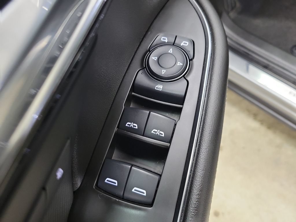 Used 2024 Buick Envision Preferred AWD/4WD image 21