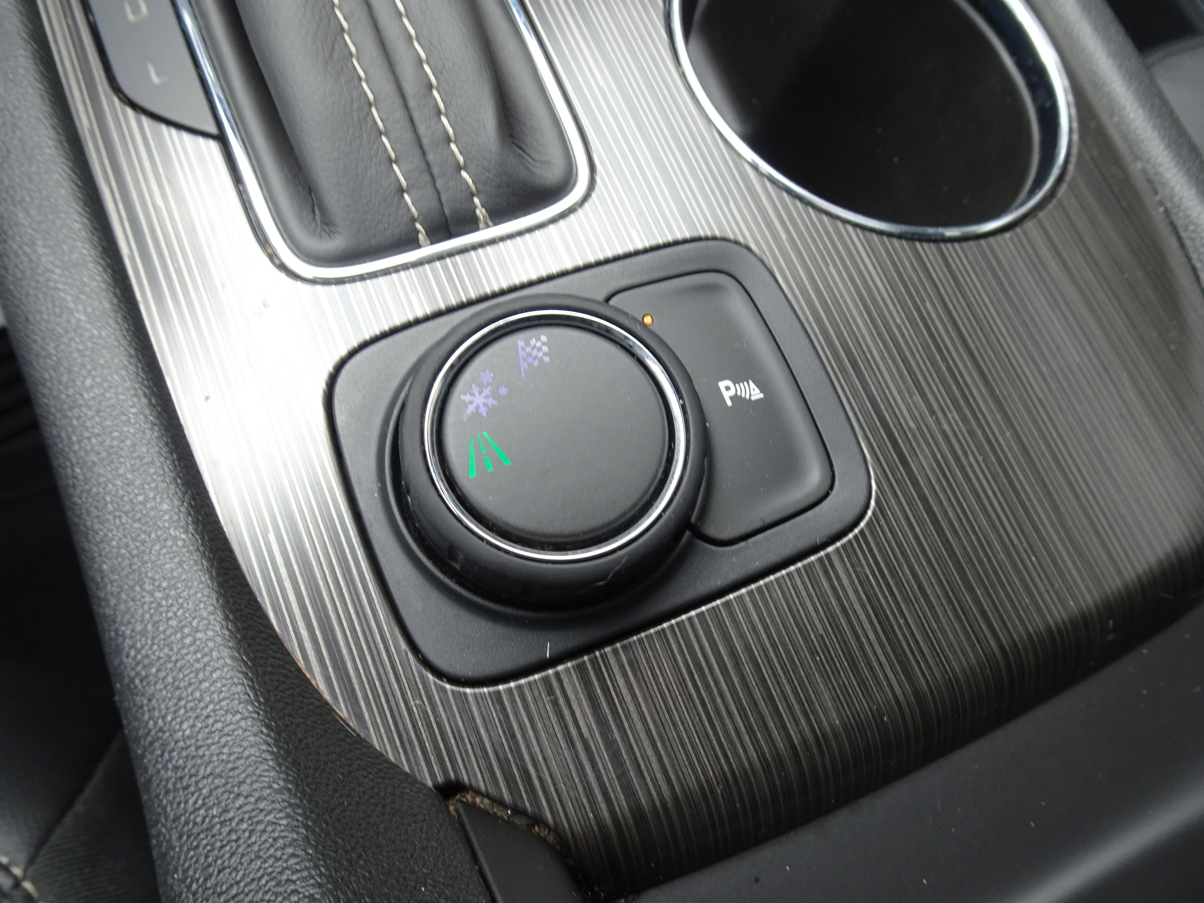 Used 2019 GMC Acadia SLT w/ Black Edition image 17