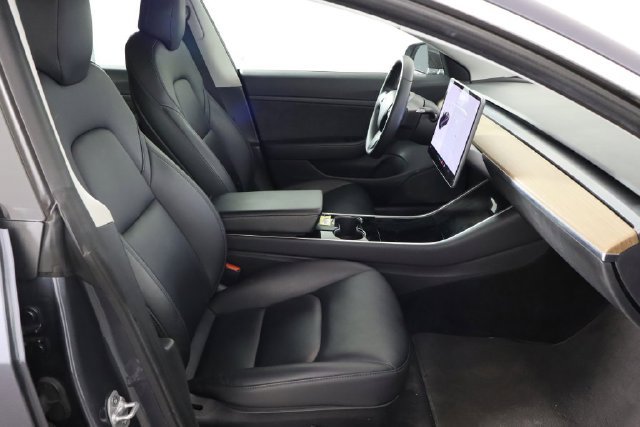 Used 2020 Tesla Model 3 Standard Range Plus RWD image 20