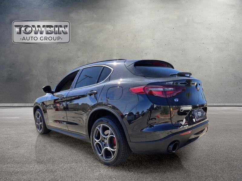 Used 2023 Alfa Romeo Stelvio Sprint AWD/4WD image 6