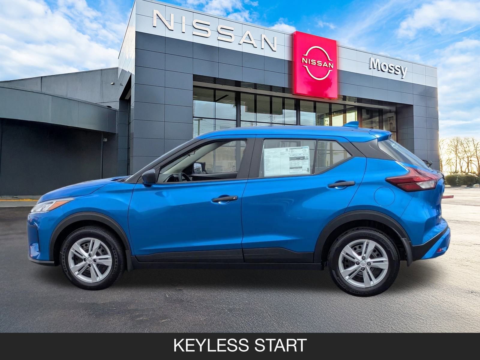 New 2025 Nissan Kicks Play S image 9