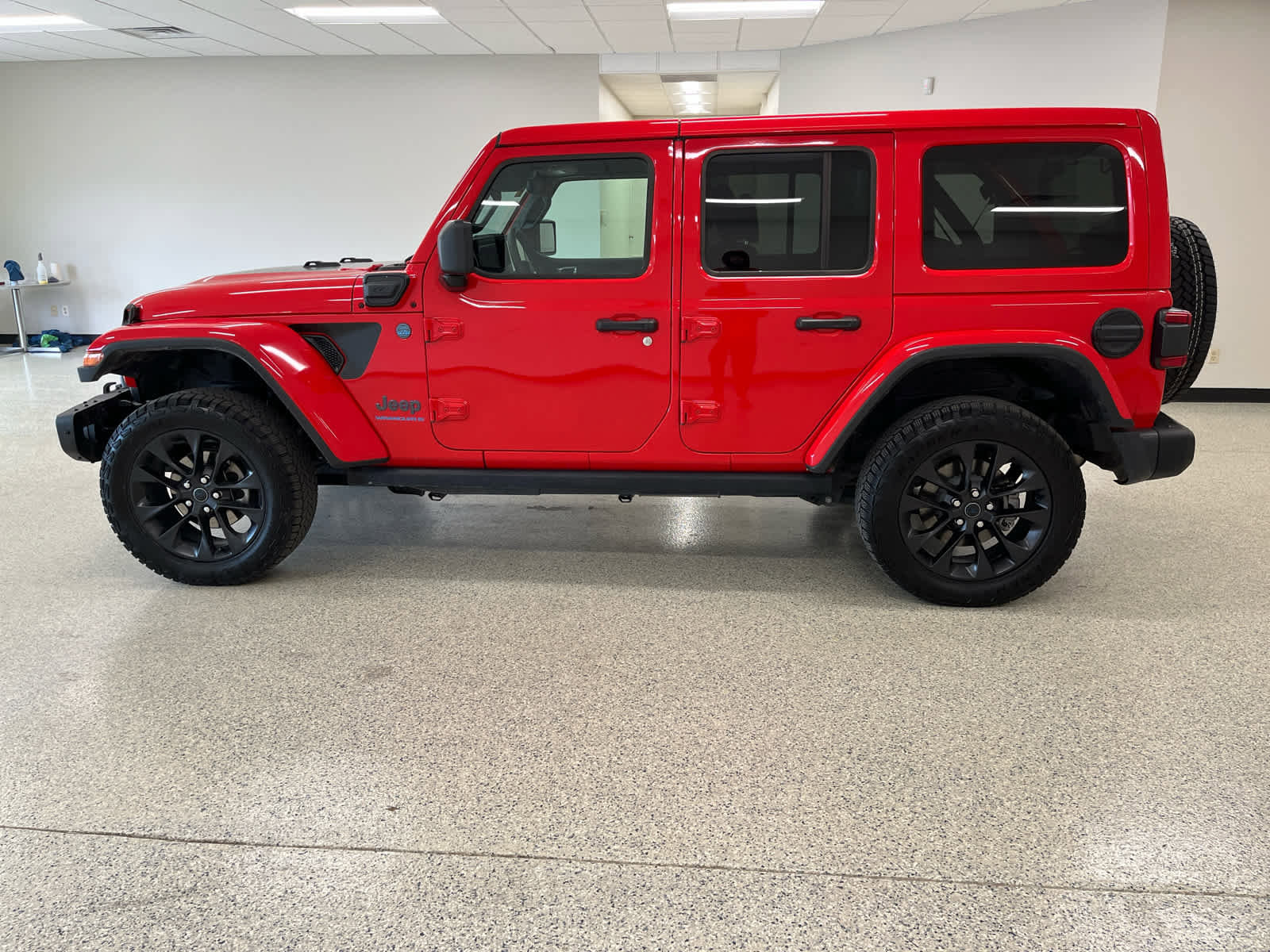 Used 2025 Jeep Wrangler Backcountry image 8