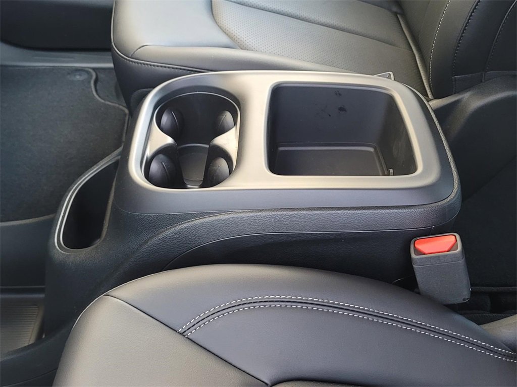 New 2025 Chrysler Pacifica Select image 8