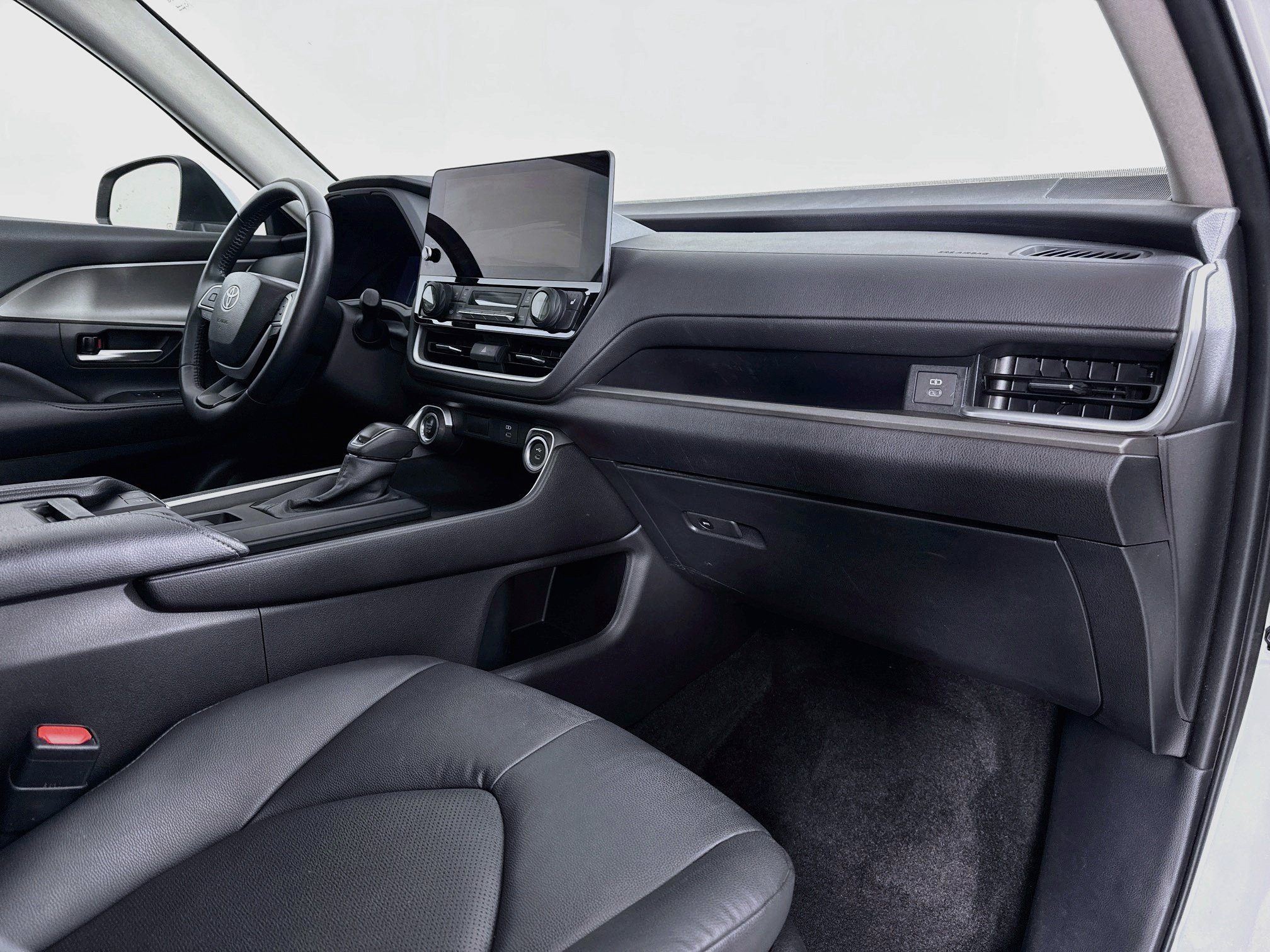 Certified 2025 Toyota Grand Highlander AWD image 31