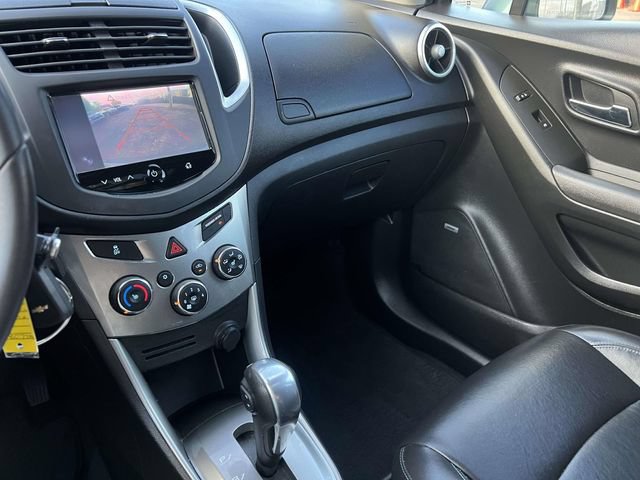 Used 2015 Chevrolet Trax LTZ w/ LPO, Cargo Package FWD image 31
