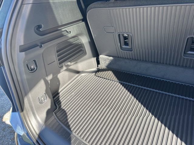 New 2026 Chevrolet Traverse RS w/ LPO, Floor Liner Package image 51