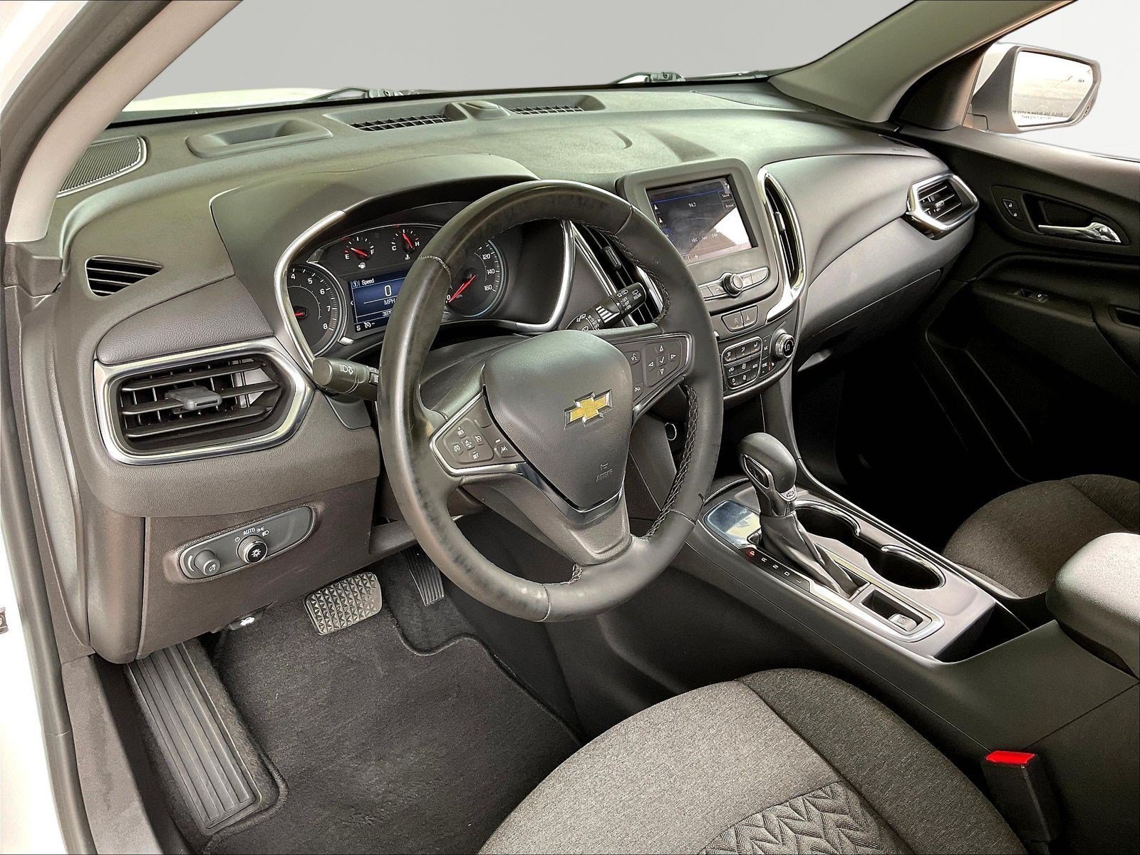 Used 2023 Chevrolet Equinox LT FWD image 16
