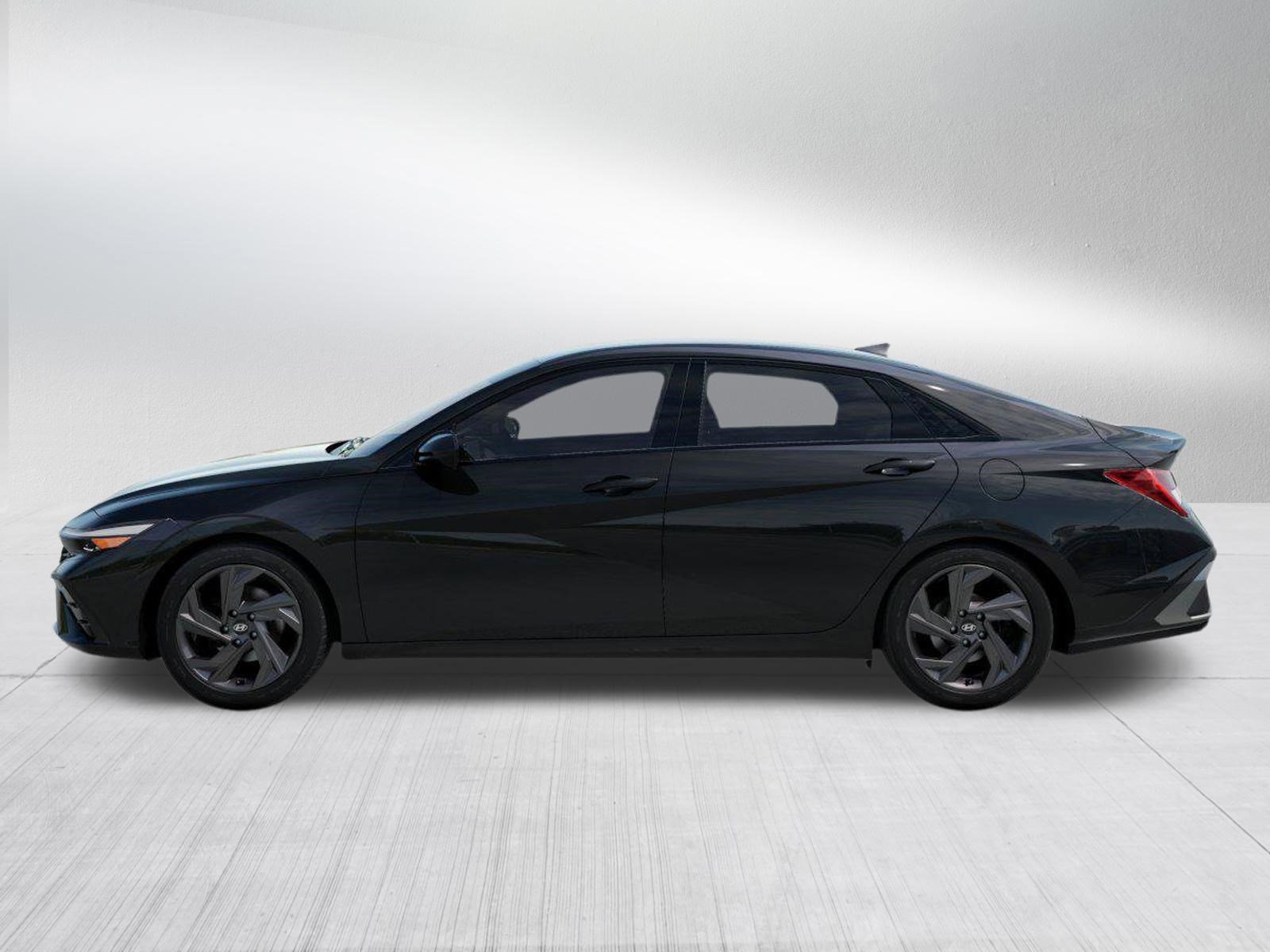 New 2026 Hyundai Elantra Sport image 3