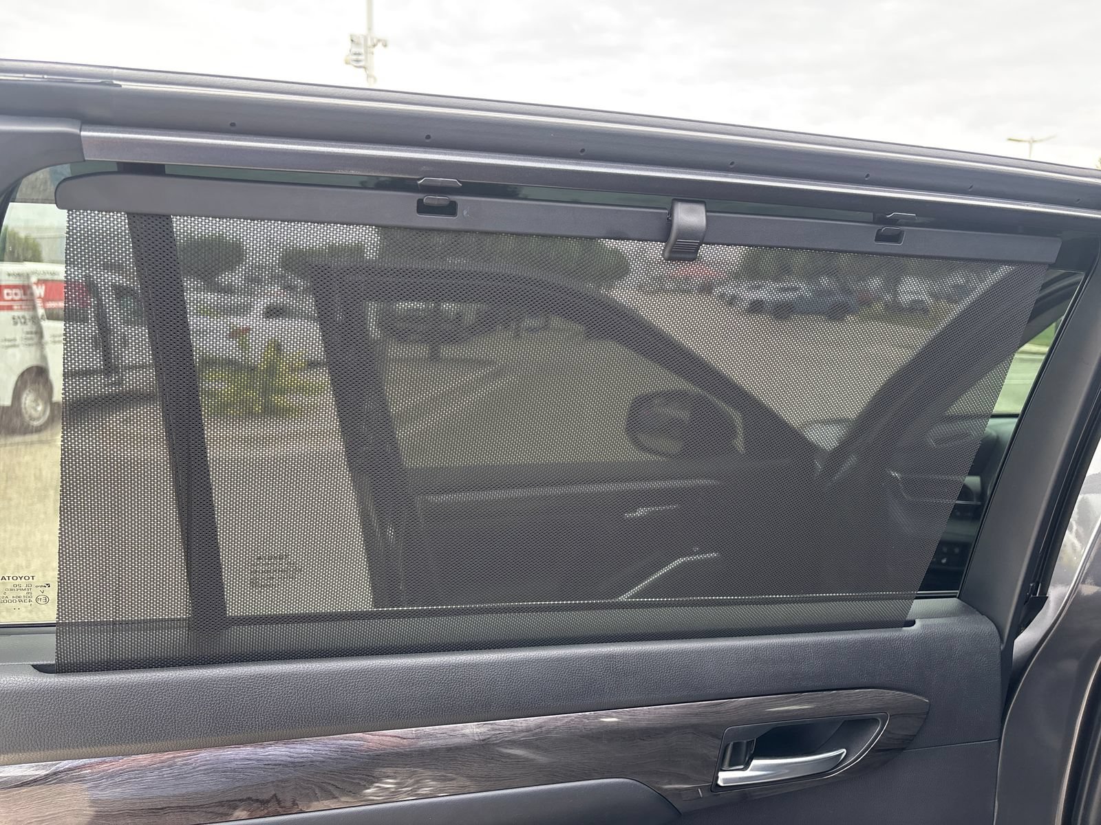 Used 2025 Toyota Highlander Limited FWD image 16