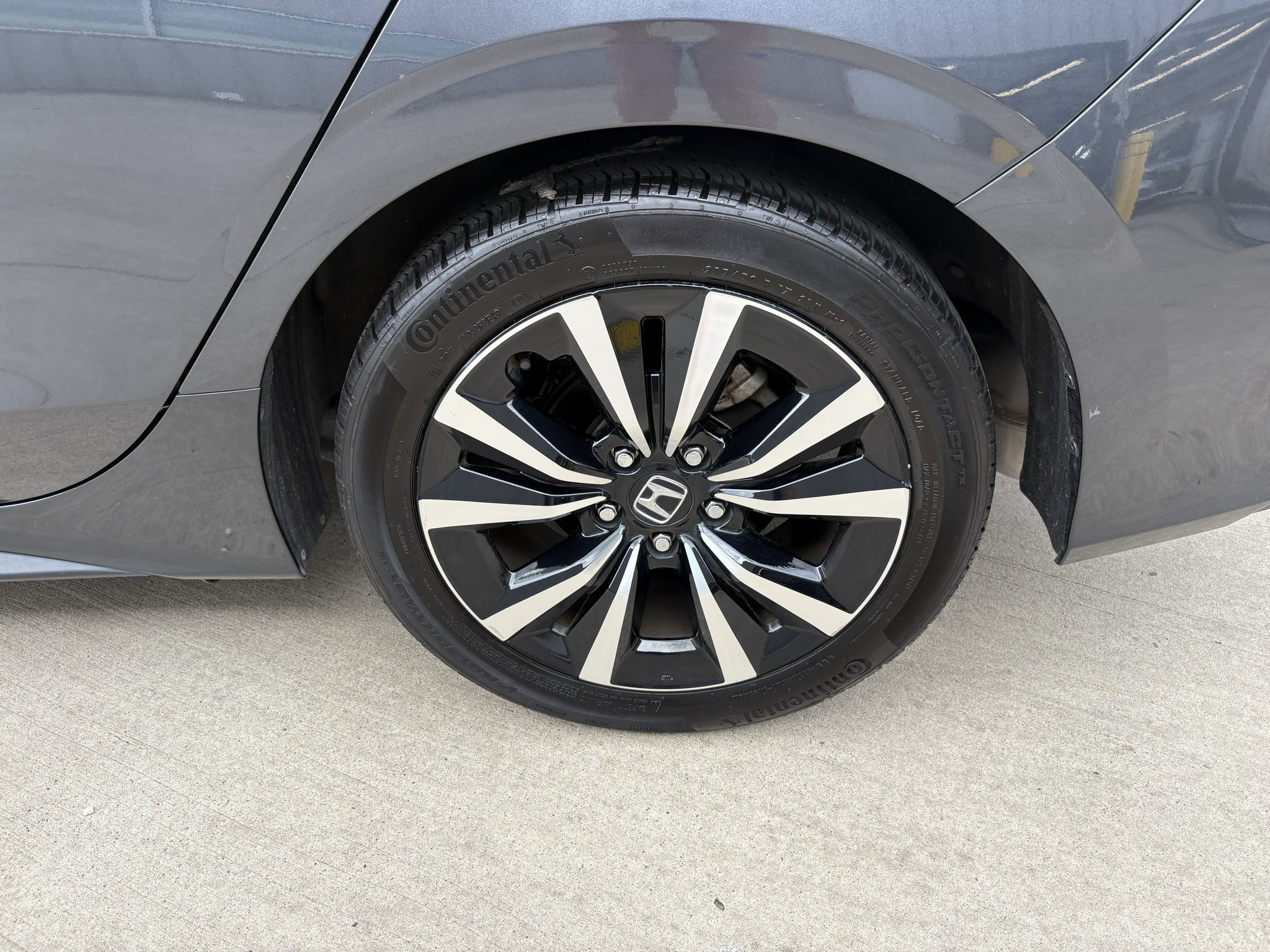 Certified 2024 Honda Civic EX-L image 32