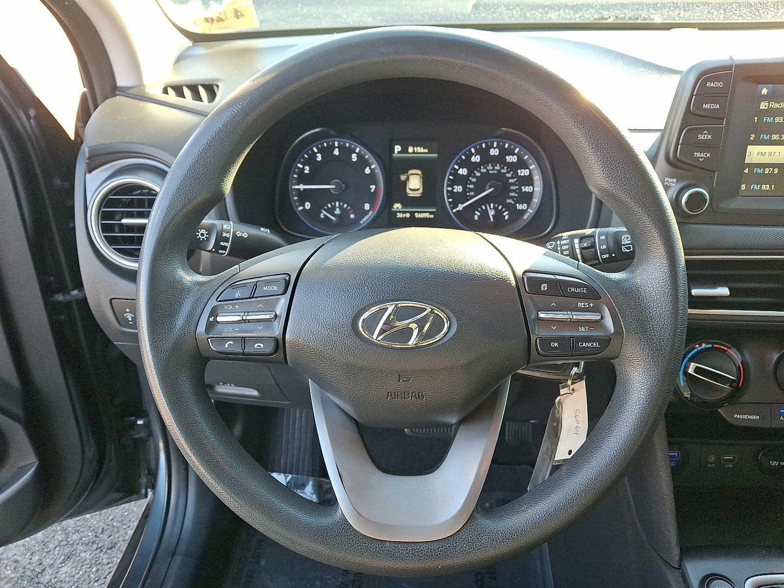 Used 2021 Hyundai Kona SE image 19