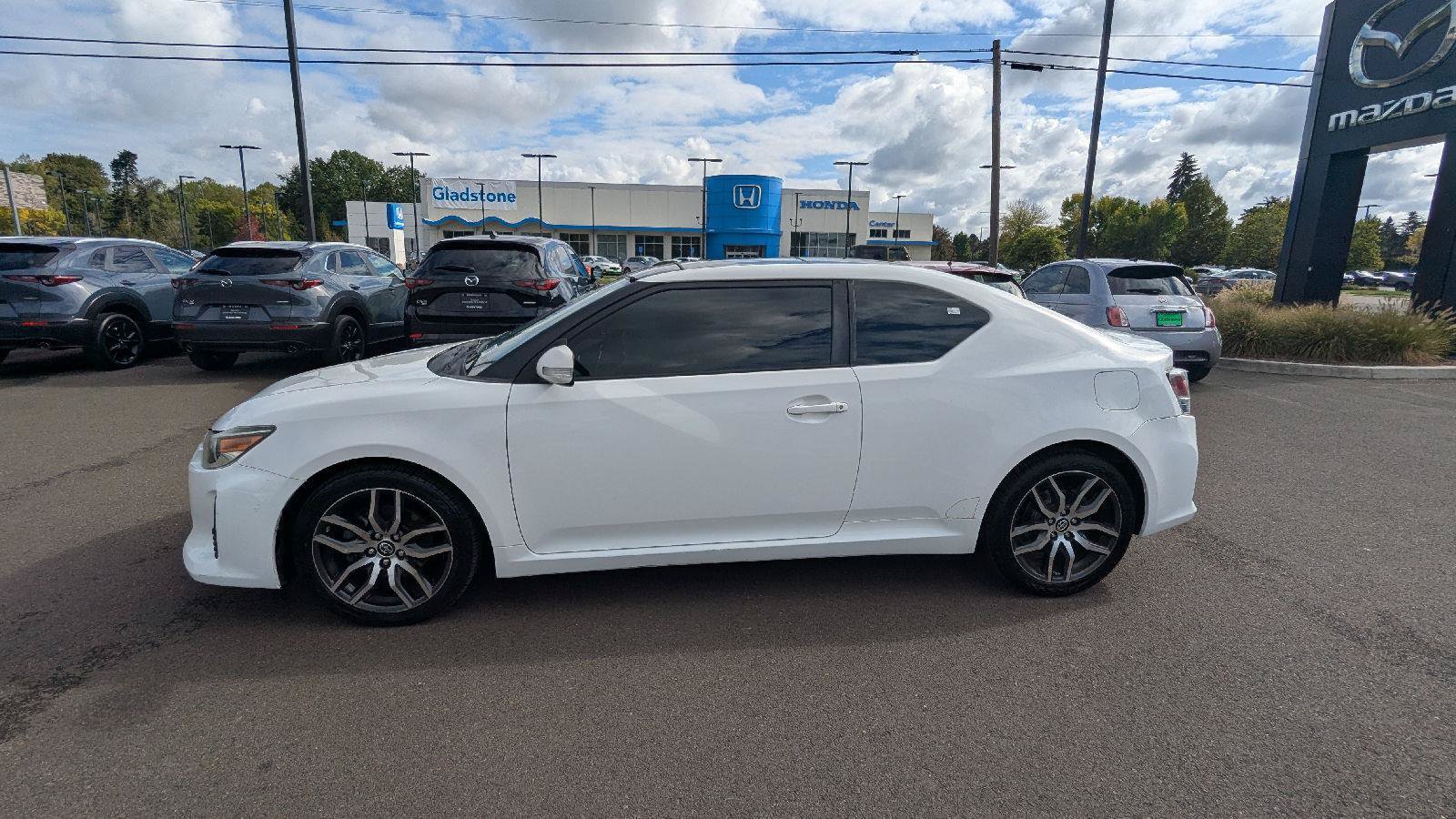 Used 2014 Scion tC FWD image 3