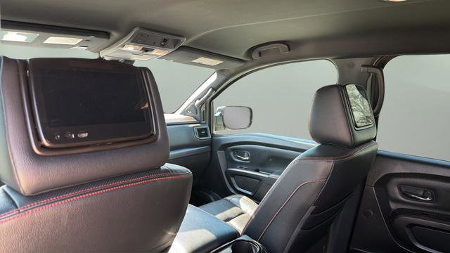 Used 2020 Nissan Titan PRO-4X w/ Pro-4x Convenience Package image 18