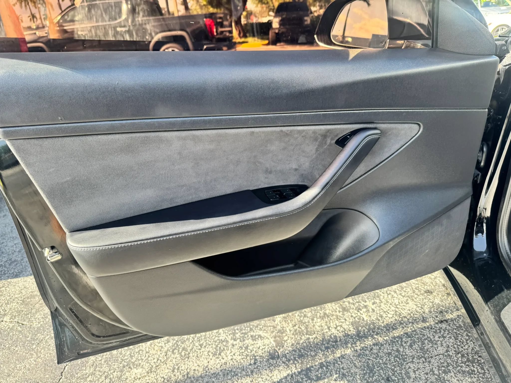 Used 2020 Tesla Model 3 Standard Range RWD image 26