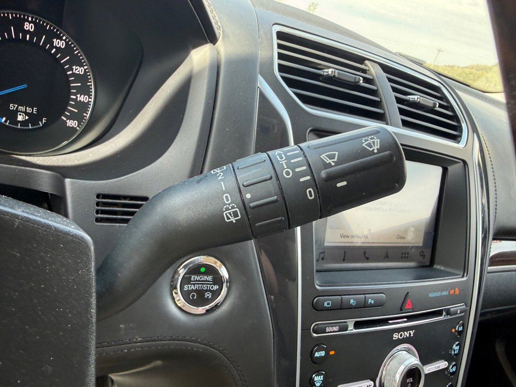Used 2018 Ford Explorer Platinum AWD/4WD image 18